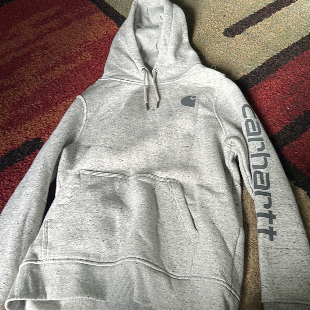 Woman’s Carhartt hoodie Sz Medium.